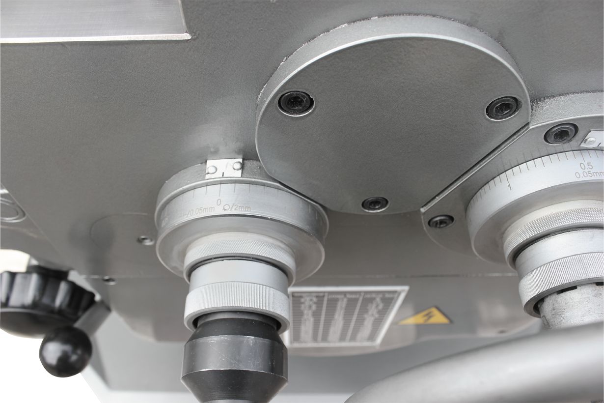 JET JMD-1252 DRO Универсальный фрезерный станок